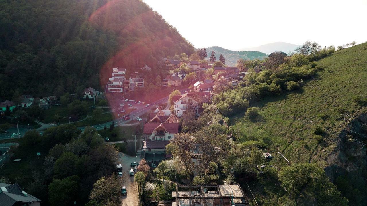 House Of Seasons Βίλα Μπραν Εξωτερικό φωτογραφία